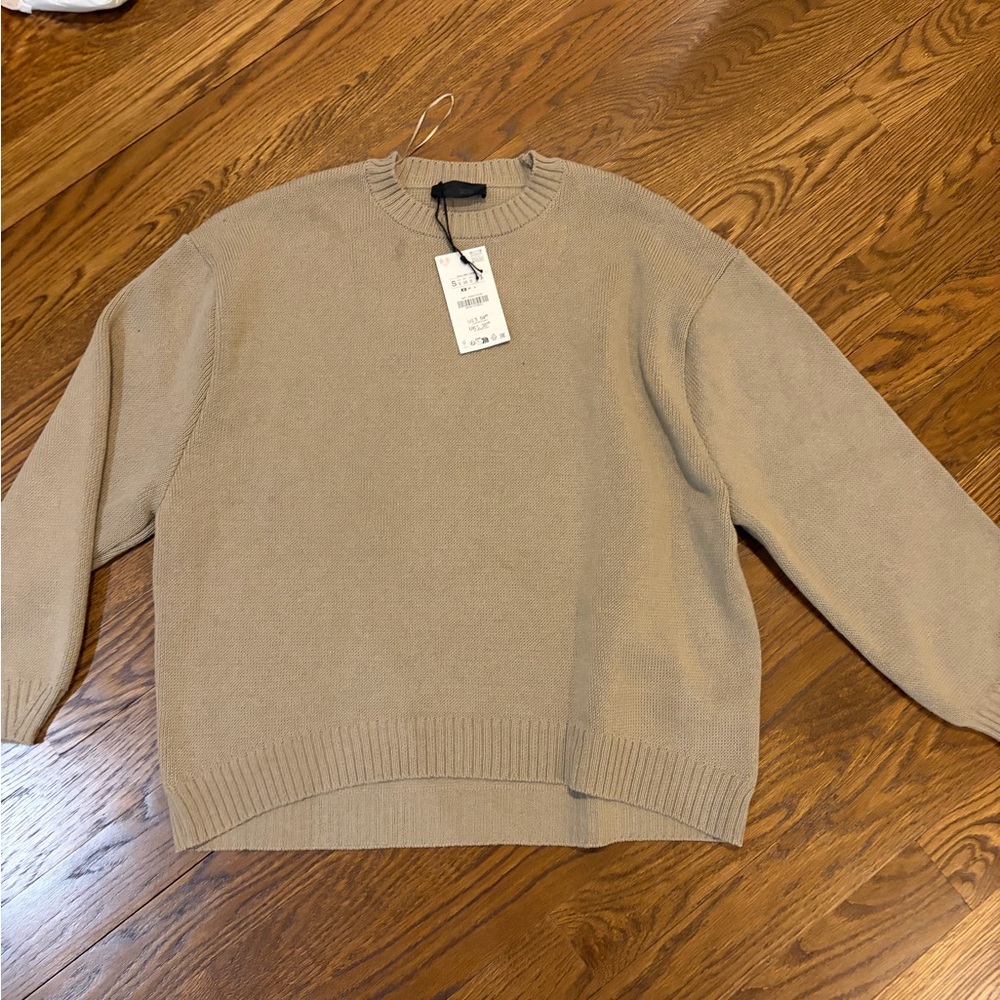 Zara Women's Crewneck Oversized Sweater in Beige